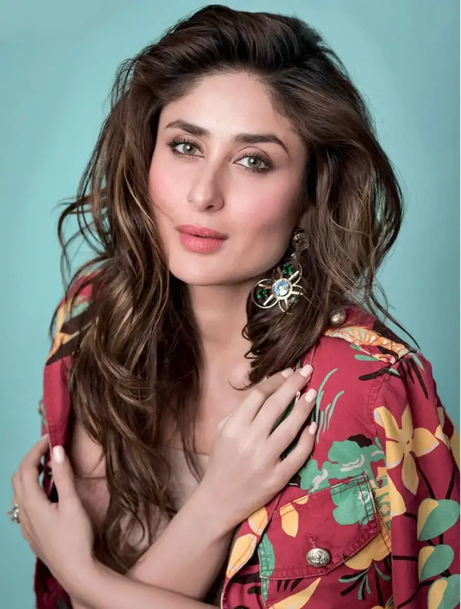 Glamorous Indian Model Kareena Kapoor Photoshoot